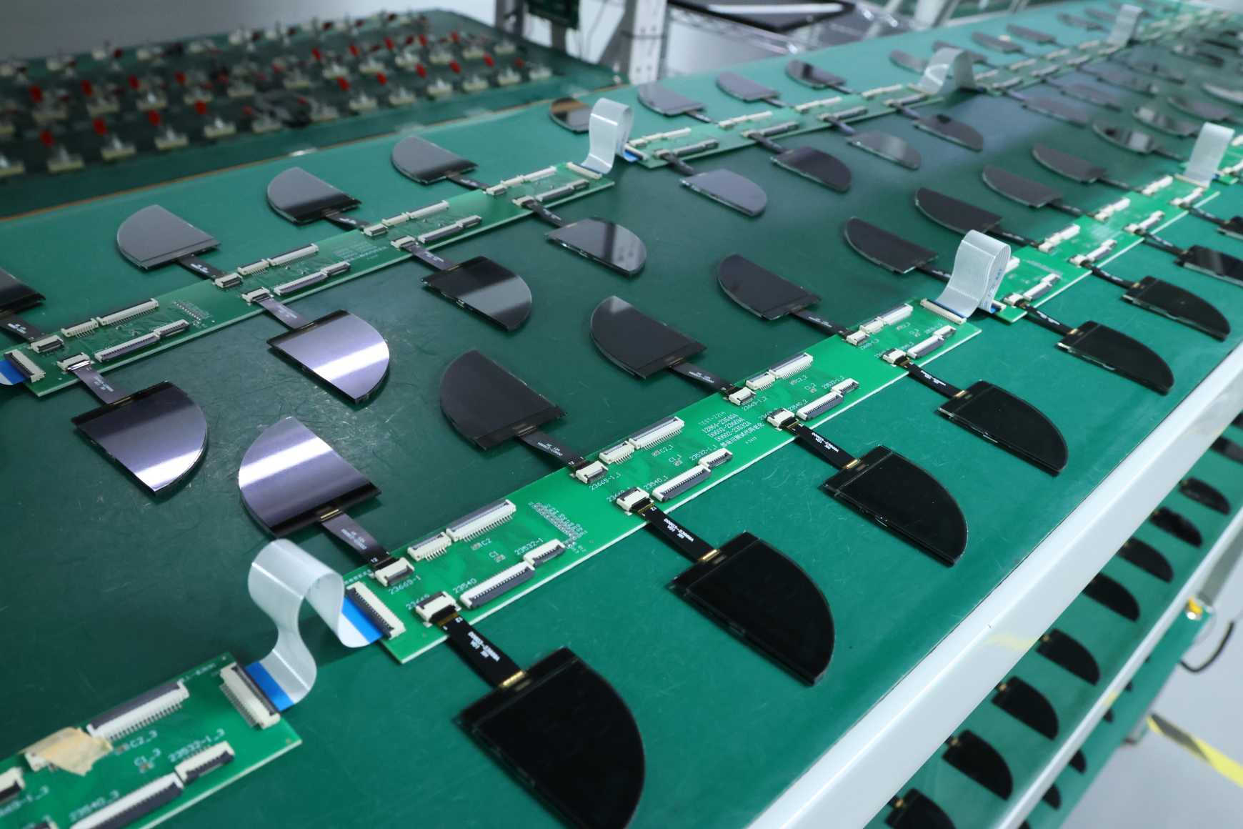 Sectoroverschrijdende integratie van displaytechnologieën stimuleert markt van honderd miljard dollar, Chinese LCD-fabrikanten haasten zich om aanpassingstraject te grijpen