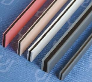 De Precision Link: het ontcijferen van de technologie van geleidende rubberen connectoren in LCM-displaymodules